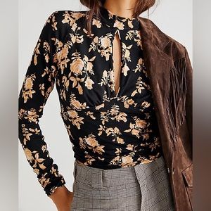 Free People dinner party printed long sleeve cutout never wore after purchase